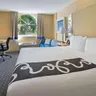 Photo 7 - La Quinta Inn & Suites by Wyndham Sunrise