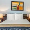 Photo 7 - Comfort Inn & Suites Levittown